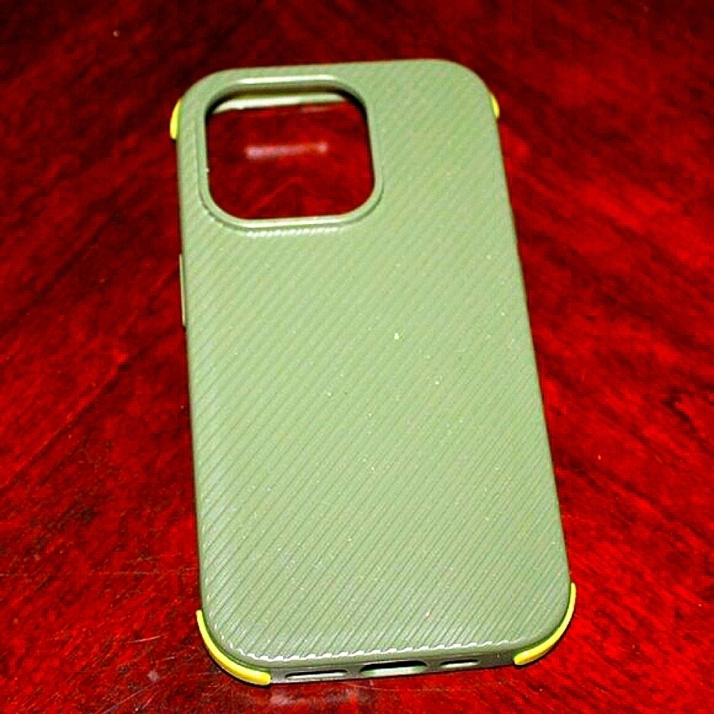 📱 Heyday Rugged Phone Case for iPhone 15 Pro - NIB | Olive Green | MagSafe